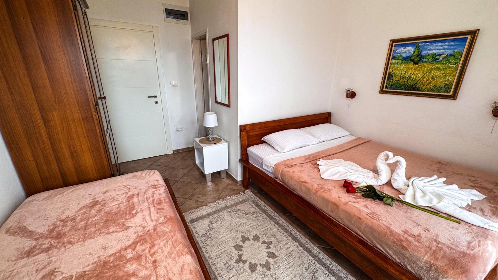 Qumi Apartments Tivat Exterior photo