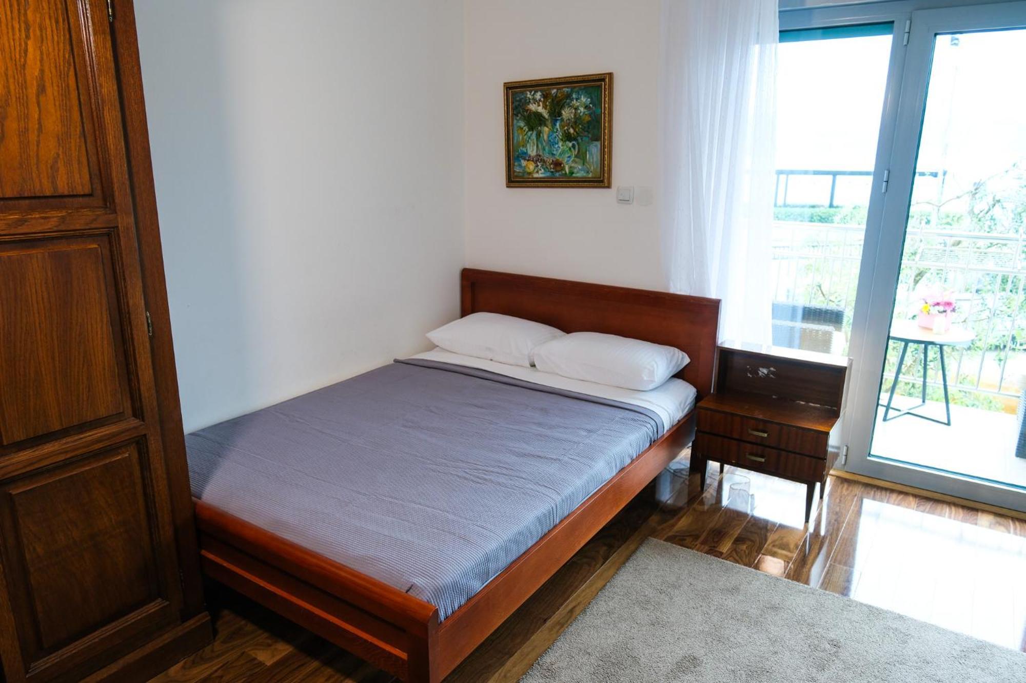 Qumi Apartments Tivat Exterior photo