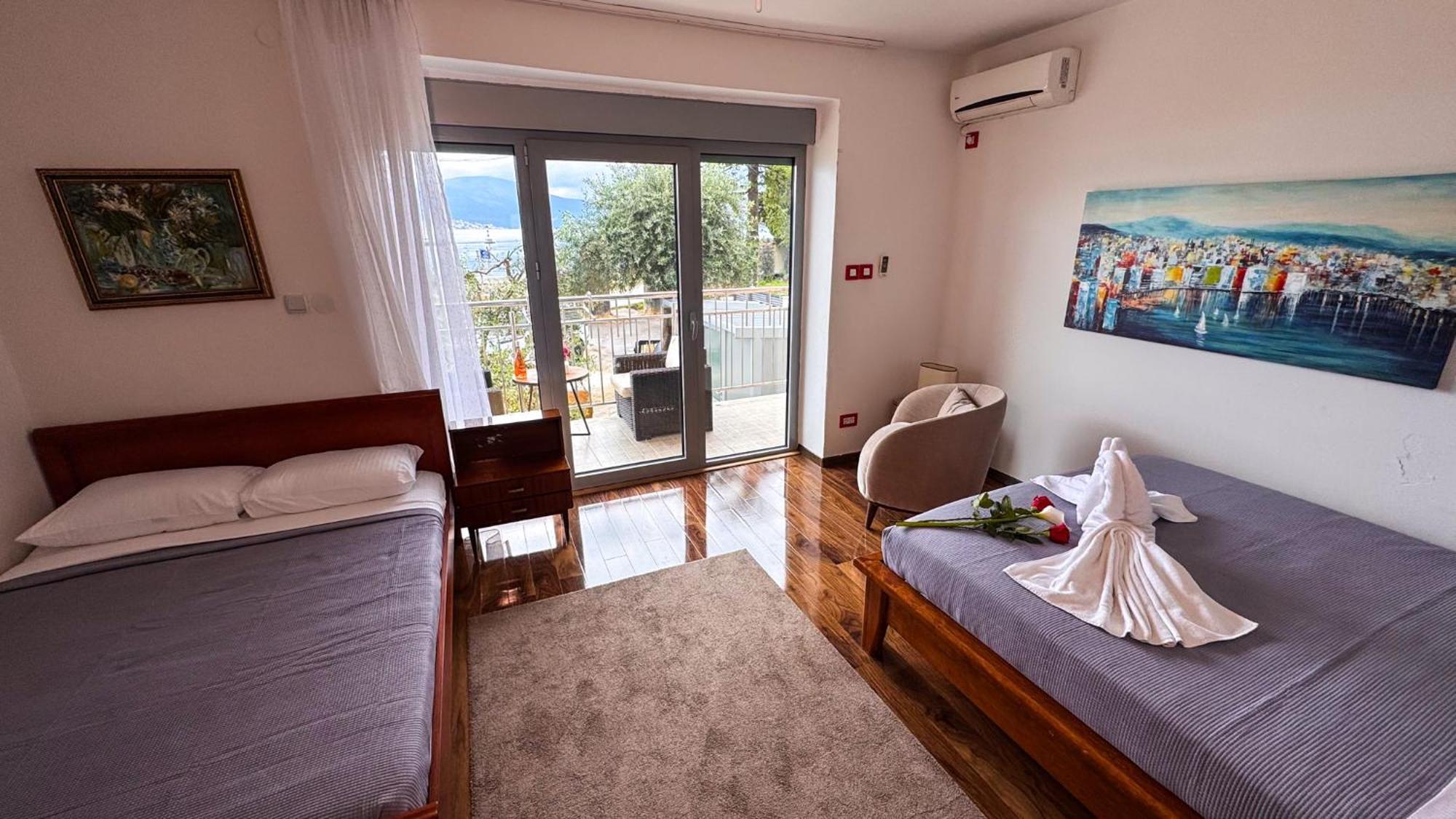 Qumi Apartments Tivat Exterior photo